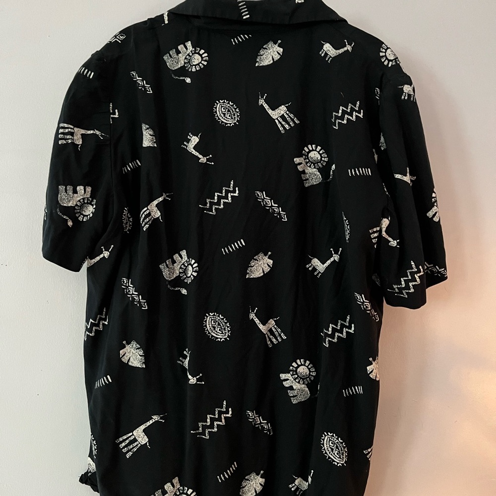 Patterned button down shirt - Picture 2 of 4